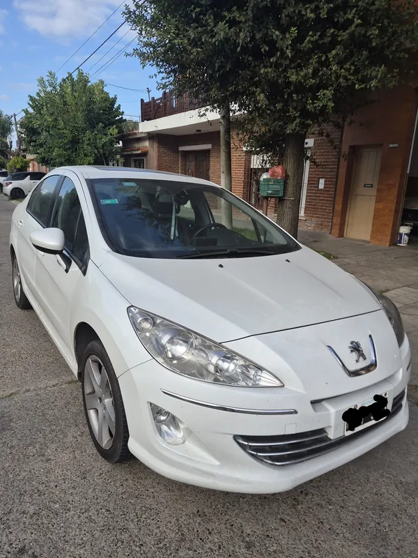 Peugeot 408 Allure Plus + Nav