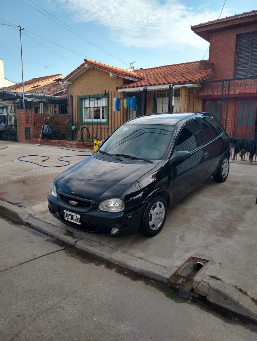Chevrolet Corsa 3P