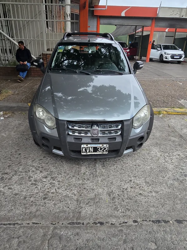 Fiat Strada Adventure Locker