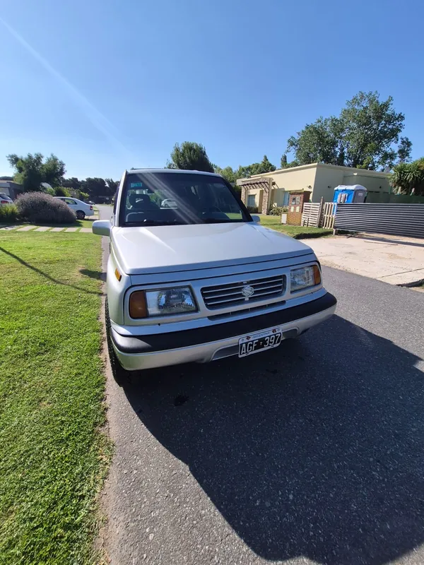 Suzuki Vitara JLX Sidekick