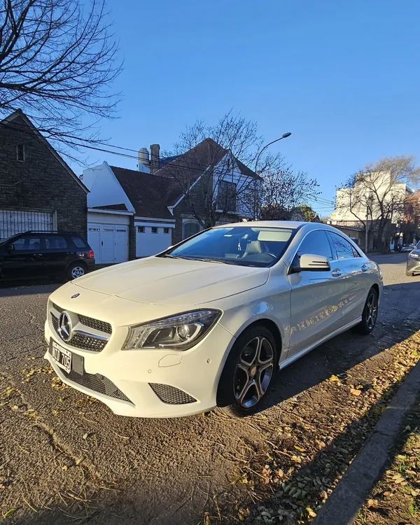 Mercedes-Benz CLA 200