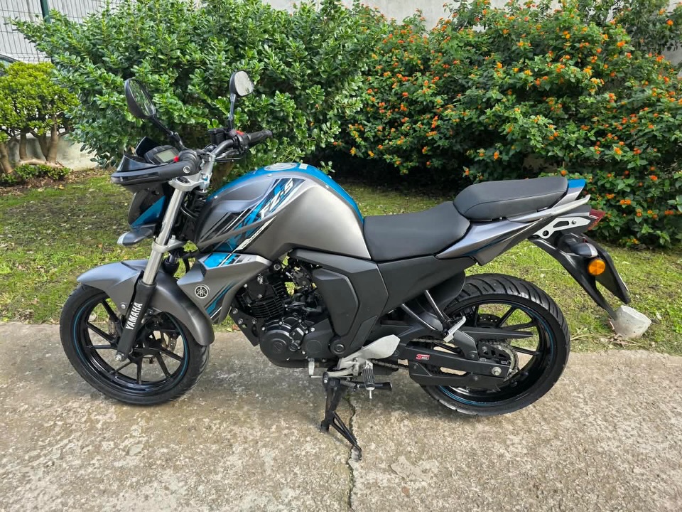 Yamaha FZ-S FI D