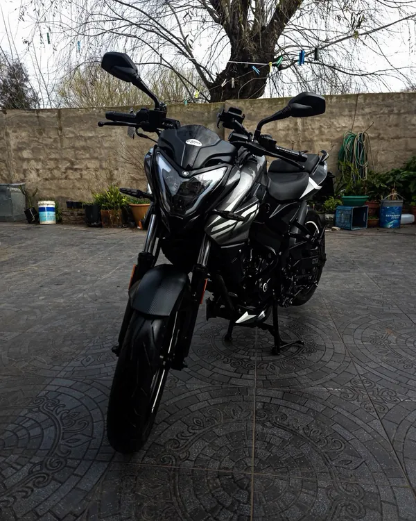 Bajaj Rouser NS 200
