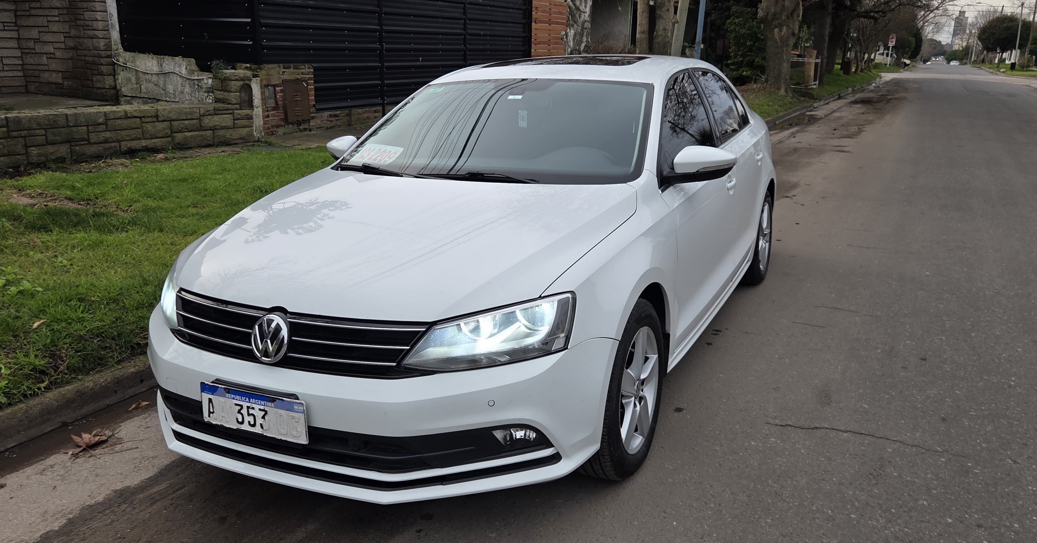 Volkswagen Vento Luxury 2.5
