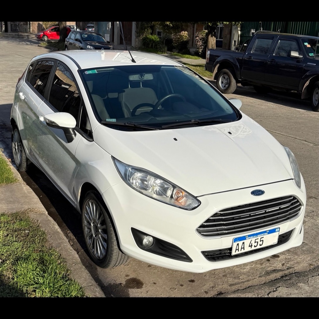 Ford Fiesta SE Powershift